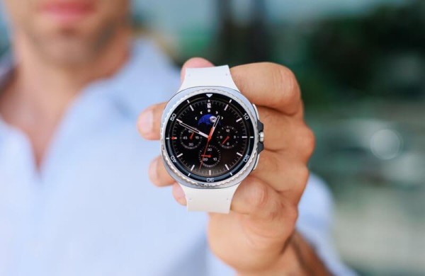 Обзор Samsung Galaxy Watch 8 Classic: классических умных часов с вращающимся безелем