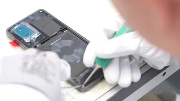 Россия резко сократила закупки смартфонов из Китая