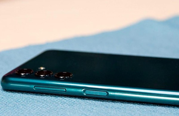 Обзор Galaxy A04s: самого дешёвого смартфона Samsung для базовых задач Обзор Galaxy A04s: самого дешёвого смартфона Samsung для базовых задач