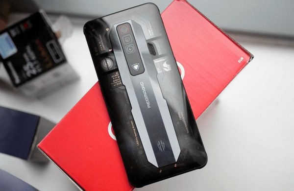 Обзор Nubia Red Magic 7: новый флагман среди игровых смартфонов Обзор Nubia Red Magic 7: новый флагман среди игровых смартфонов