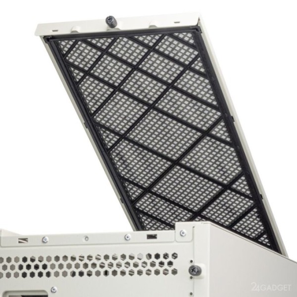 Анонсирован SilverStone FLP02: корпус для ПК в духе 90-х с кнопкой Turbo (8 фото) Анонсирован SilverStone FLP02: корпус для ПК в духе 90-х с кнопкой Turbo (8 фото)