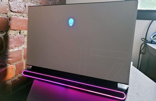 Обзор Alienware m17 R4 (2021): дорогой игровой ноутбук с клавишами Cherry MX Обзор Alienware m17 R4 (2021): дорогой игровой ноутбук с клавишами Cherry MX