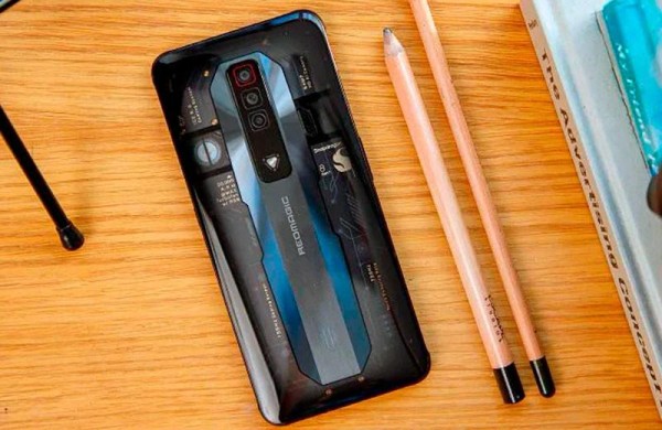 Обзор Nubia Red Magic 7: новый флагман среди игровых смартфонов Обзор Nubia Red Magic 7: новый флагман среди игровых смартфонов