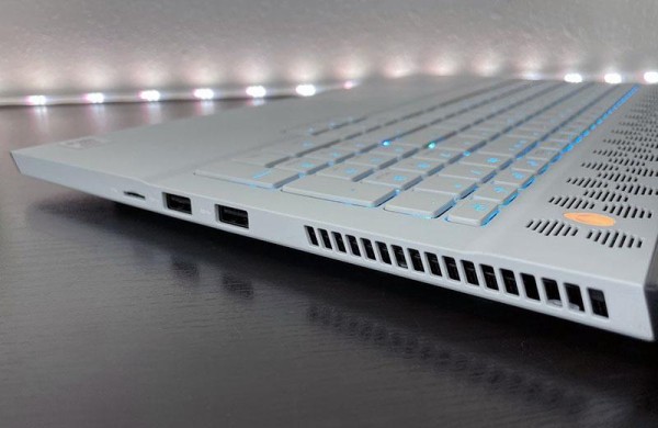 Обзор Alienware m17 R4 (2021): дорогой игровой ноутбук с клавишами Cherry MX Обзор Alienware m17 R4 (2021): дорогой игровой ноутбук с клавишами Cherry MX