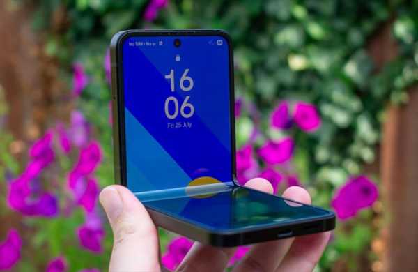 Обзор Samsung Galaxy Z Flip 7 FE: фанатской версии лучшего раскладного смартфона 2025 года Обзор Samsung Galaxy Z Flip 7 FE: фанатской версии лучшего раскладного смартфона 2025 года
