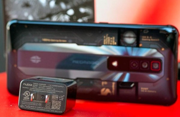 Обзор Nubia Red Magic 7: новый флагман среди игровых смартфонов Обзор Nubia Red Magic 7: новый флагман среди игровых смартфонов