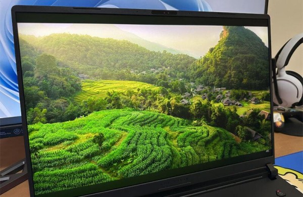 Обзор Asus ROG Strix Scar 18 (2025): невероятно мощного игрового ноутбука с RTX 5090 Обзор Asus ROG Strix Scar 18 (2025): невероятно мощного игрового ноутбука с RTX 5090