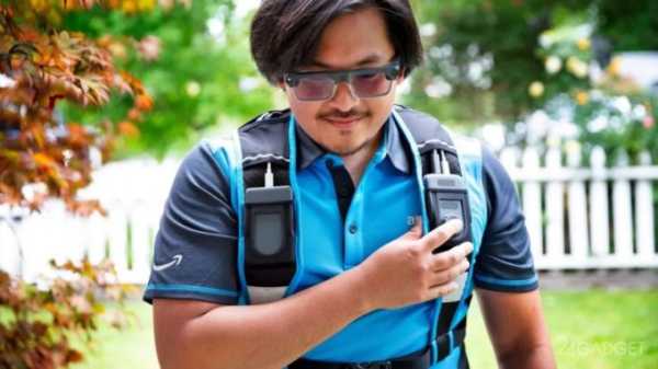 Amazon показала смарт-очки Amelia с дисплеем и камерой — они помогут курьерам доставлять посылки быстрее (3 фото) Amazon показала смарт-очки Amelia с дисплеем и камерой — они помогут курьерам доставлять посылки быстрее (3 фото)