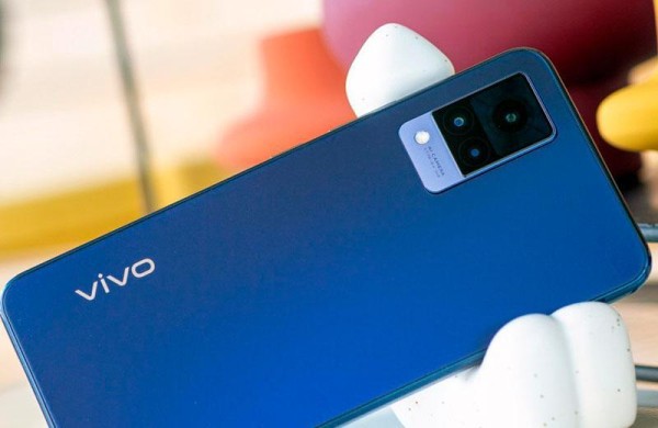 Обзор Vivo V21 5G: среднего смартфона для любителей селфи и Instagram Обзор Vivo V21 5G: среднего смартфона для любителей селфи и Instagram