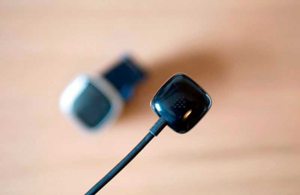 Обзор Fitbit Versa 3: альтернатива Apple Watch для Android Обзор Fitbit Versa 3: альтернатива Apple Watch для Android