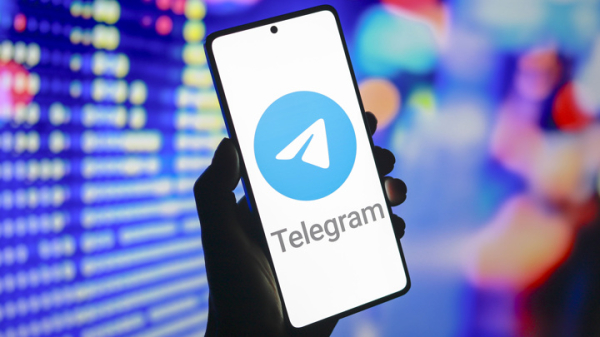 Анимированный значок Telegram продали на аукционе за 18 млн рублей