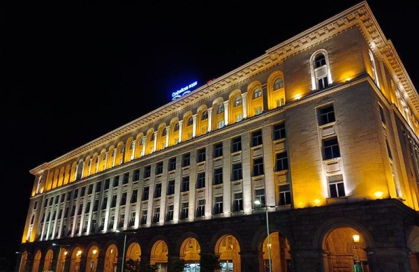 Обзор Vivo V21 5G: среднего смартфона для любителей селфи и Instagram Обзор Vivo V21 5G: среднего смартфона для любителей селфи и Instagram