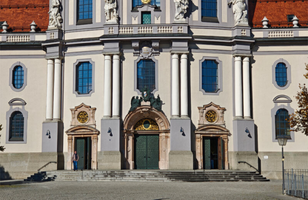 Обзор Xiaomi 17: компактного флагмана с самым мощным процессором Обзор Xiaomi 17: компактного флагмана с самым мощным процессором