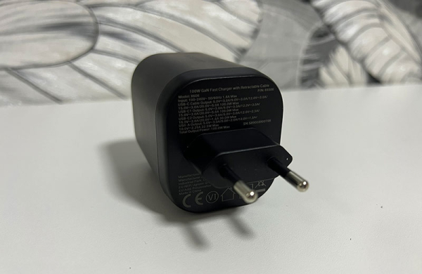 Обзор Ugreen Nexode GaN 100W (X606): Революция с выдвижным кабелем или маркетинг? Обзор Ugreen Nexode GaN 100W (X606): Революция с выдвижным кабелем или маркетинг?