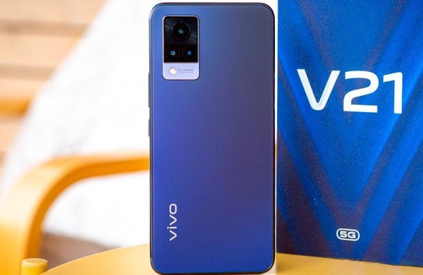 Обзор Vivo V21 5G: среднего смартфона для любителей селфи и Instagram Обзор Vivo V21 5G: среднего смартфона для любителей селфи и Instagram