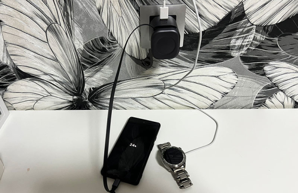 Обзор Ugreen Nexode GaN 100W (X606): Революция с выдвижным кабелем или маркетинг? Обзор Ugreen Nexode GaN 100W (X606): Революция с выдвижным кабелем или маркетинг?