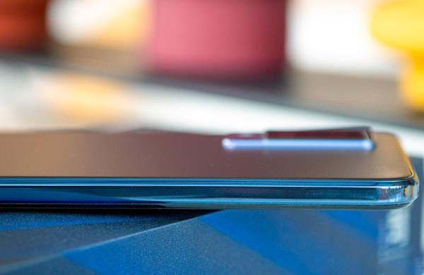 Обзор Vivo V21 5G: среднего смартфона для любителей селфи и Instagram Обзор Vivo V21 5G: среднего смартфона для любителей селфи и Instagram