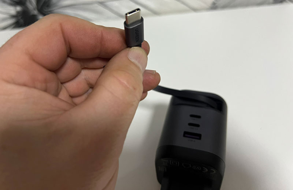 Обзор Ugreen Nexode GaN 100W (X606): Революция с выдвижным кабелем или маркетинг?