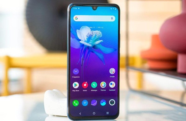 Обзор Vivo V21 5G: среднего смартфона для любителей селфи и Instagram Обзор Vivo V21 5G: среднего смартфона для любителей селфи и Instagram