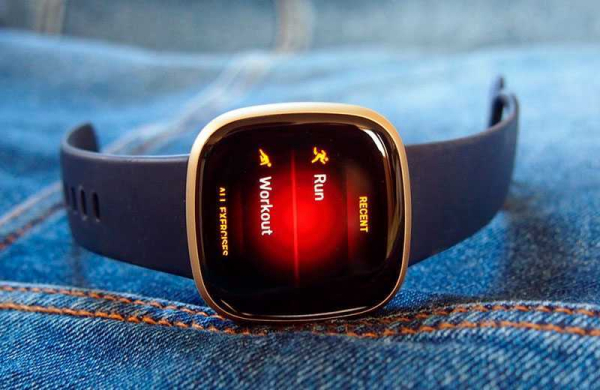 Обзор Fitbit Versa 3: альтернатива Apple Watch для Android Обзор Fitbit Versa 3: альтернатива Apple Watch для Android