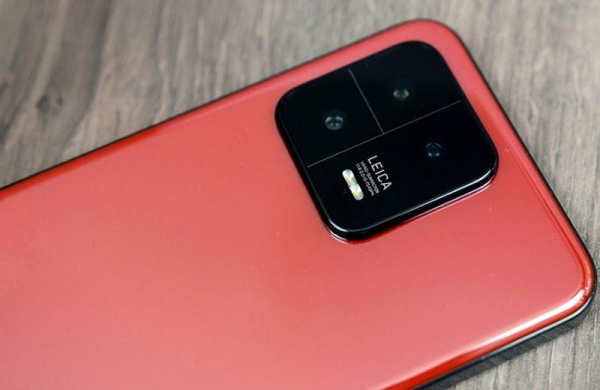 Обзор Xiaomi 13: почти идеального смартфона флагмана с компактным дизайном Обзор Xiaomi 13: почти идеального смартфона флагмана с компактным дизайном