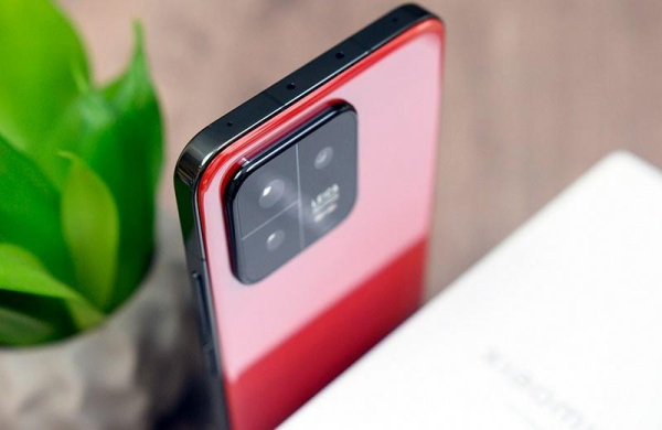 Обзор Xiaomi 13: почти идеального смартфона флагмана с компактным дизайном Обзор Xiaomi 13: почти идеального смартфона флагмана с компактным дизайном