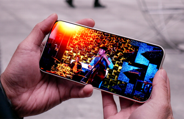 Обзор OnePlus 15: хорошего флагманского смартфона с выгодной ценой Обзор OnePlus 15: хорошего флагманского смартфона с выгодной ценой