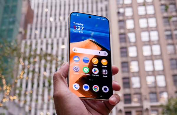 Обзор OnePlus 15: хорошего флагманского смартфона с выгодной ценой Обзор OnePlus 15: хорошего флагманского смартфона с выгодной ценой