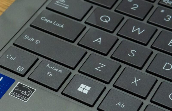 Обзор Asus Zenbook S 14: премиального компактного ноутбука на процессоре Lunar Lake Обзор Asus Zenbook S 14: премиального компактного ноутбука на процессоре Lunar Lake