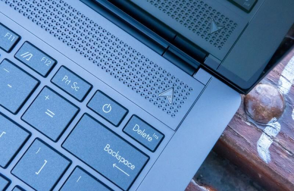 Обзор Asus Zenbook S 14: премиального компактного ноутбука на процессоре Lunar Lake Обзор Asus Zenbook S 14: премиального компактного ноутбука на процессоре Lunar Lake