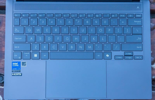 Обзор Asus Zenbook S 14: премиального компактного ноутбука на процессоре Lunar Lake Обзор Asus Zenbook S 14: премиального компактного ноутбука на процессоре Lunar Lake