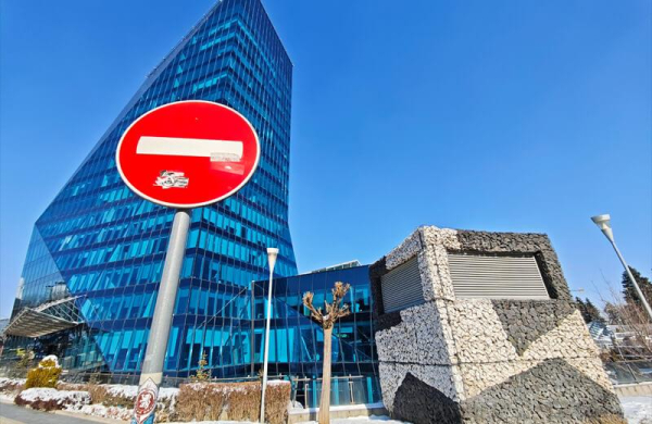 Обзор Xiaomi 15: топового компактного смартфона с невероятной производительностью Обзор Xiaomi 15: топового компактного смартфона с невероятной производительностью