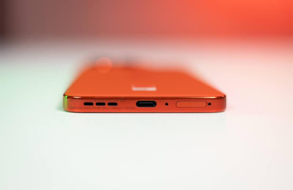 Обзор Motorola Edge 50 Neo: компактного смартфона с защитой военного класса Обзор Motorola Edge 50 Neo: компактного смартфона с защитой военного класса