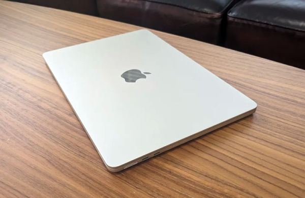 Обзор Apple MacBook Air 13 (M3): компактный ноутбук стал быстрее, эффективнее и автономнее Обзор Apple MacBook Air 13 (M3): компактный ноутбук стал быстрее, эффективнее и автономнее