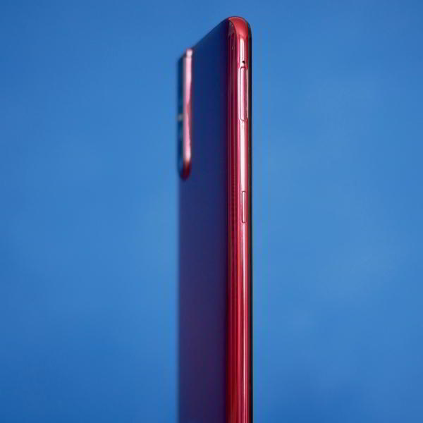 Обзор смартфона Vivo V15 Pro: с "выпрыгивающей" селфи-камерой Обзор смартфона Vivo V15 Pro: с "выпрыгивающей" селфи-камерой