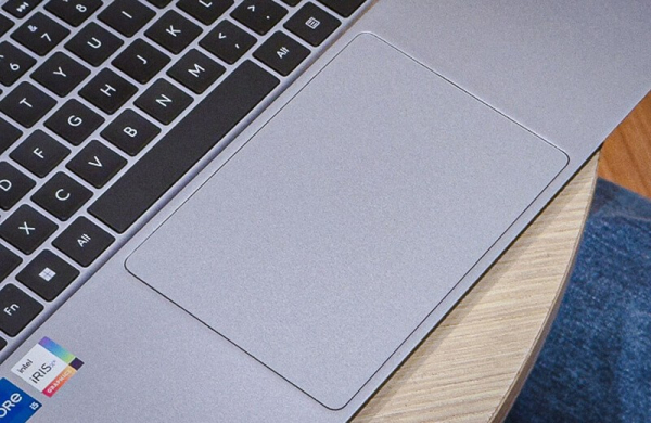 Обзор Tecno Megabook S1: мощного и недорогого ноутбука 15,6-дюйм Обзор Tecno Megabook S1: мощного и недорогого ноутбука 15,6-дюйм