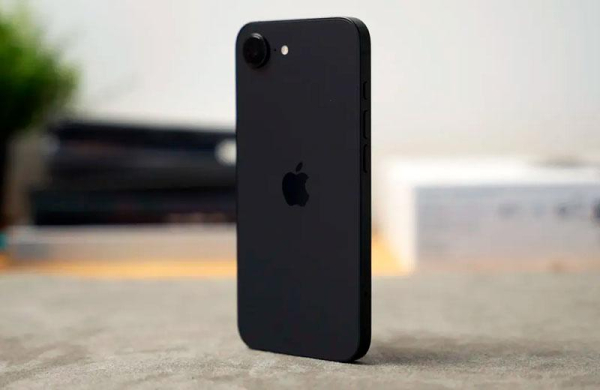 Обзор Apple iPhone 16e: стоит ли покупать самый бюджетный новый айфон Обзор Apple iPhone 16e: стоит ли покупать самый бюджетный новый айфон