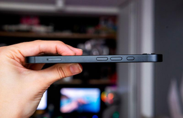 Обзор Apple iPhone 16e: стоит ли покупать самый бюджетный новый айфон Обзор Apple iPhone 16e: стоит ли покупать самый бюджетный новый айфон