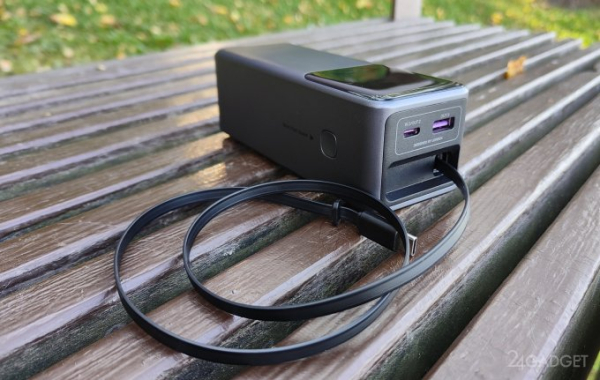 UGREEN Powerbank 165W - мощный пауэрбанк со встроенным кабелем UGREEN Powerbank 165W - мощный пауэрбанк со встроенным кабелем