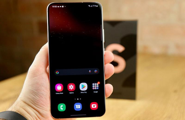 Обзор Samsung Galaxy S22 Plus: мощный Android-смартфон стал более универсальным Обзор Samsung Galaxy S22 Plus: мощный Android-смартфон стал более универсальным