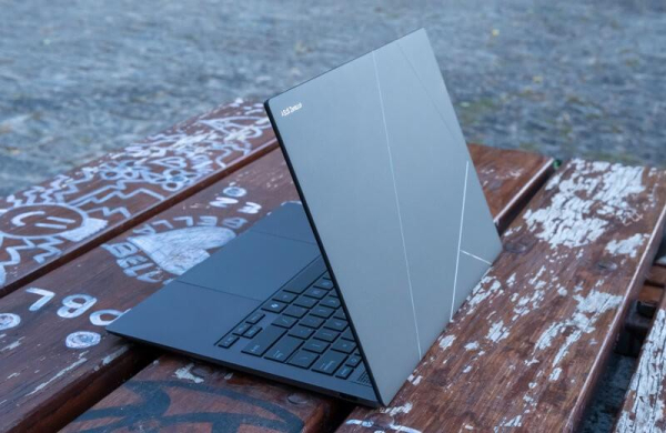 Обзор Asus Zenbook S 14: премиального компактного ноутбука на процессоре Lunar Lake Обзор Asus Zenbook S 14: премиального компактного ноутбука на процессоре Lunar Lake