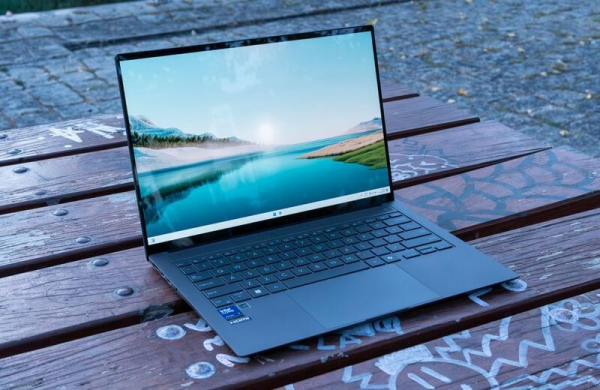 Обзор Asus Zenbook S 14: премиального компактного ноутбука на процессоре Lunar Lake Обзор Asus Zenbook S 14: премиального компактного ноутбука на процессоре Lunar Lake
