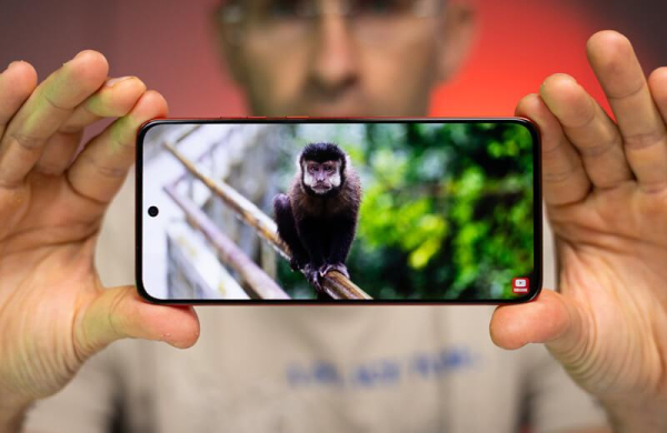 Обзор Motorola Edge 50 Neo: компактного смартфона с защитой военного класса Обзор Motorola Edge 50 Neo: компактного смартфона с защитой военного класса