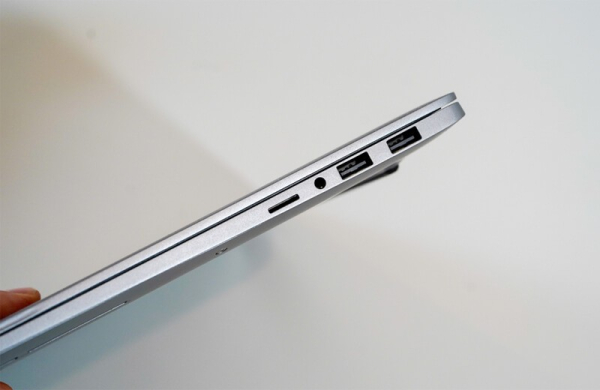 Обзор Tecno Megabook S1: мощного и недорогого ноутбука 15,6-дюйм Обзор Tecno Megabook S1: мощного и недорогого ноутбука 15,6-дюйм